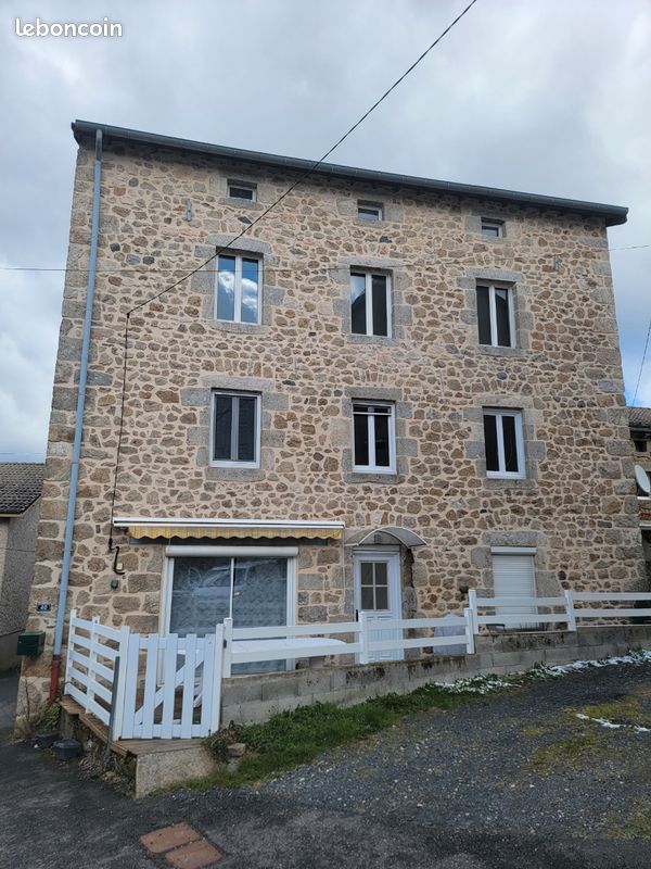 Maison 4 pièces 127 m² · à Yssingeaux · 127 m² · 180 000 €