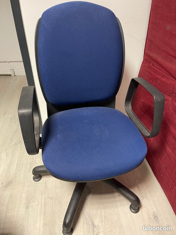 2 chaises de bureau (image 1)