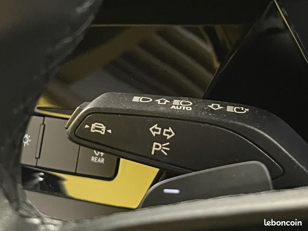 AUDI A3 Berline / Limousine 30 TFSI - 110CV - BV S-Tronic 7 Design (image 9)