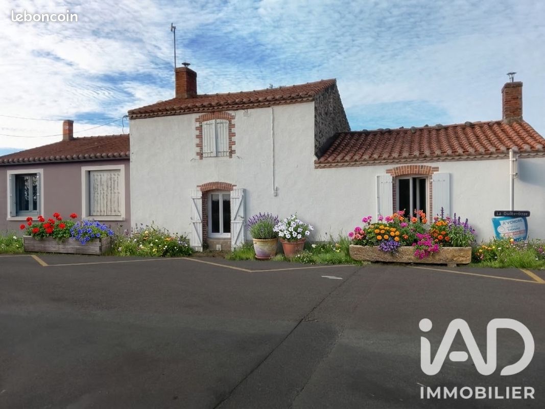 Maison 4 pièces 108 m² · à La Chapelle-Hermier · 108 m² · 145 500 €