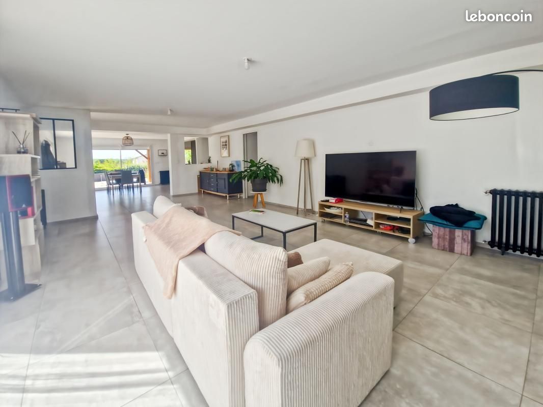 Maison 6 pièces 218 m² · à Belberaud · 218 m² · 515 000 €