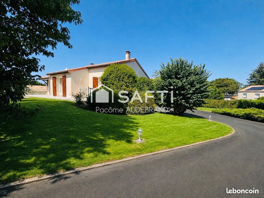 Maison 7 pièces 180 m² · à Parthenay · 180 m² · 239 900 €