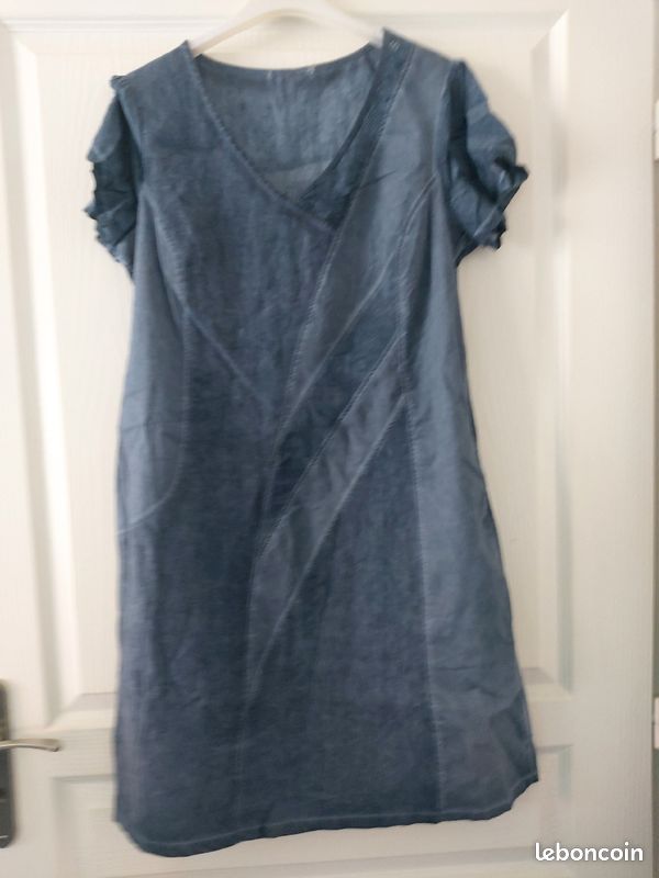 Robe (image 1)