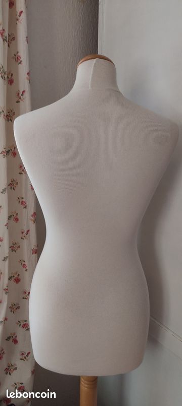 Mannequin couture de présentation / vitrine (image 2)