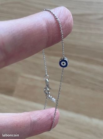Bracelet oriental : oeil bleu avec brillants ajustable en argent 925 Bracelet oriental : oeil bleu avec brillants ajustable en argent 925