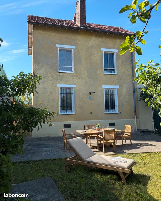 Maison 5 pièces 82 m² · à Villeneuve-sur-Yonne · 82 m² · 150 000 €
