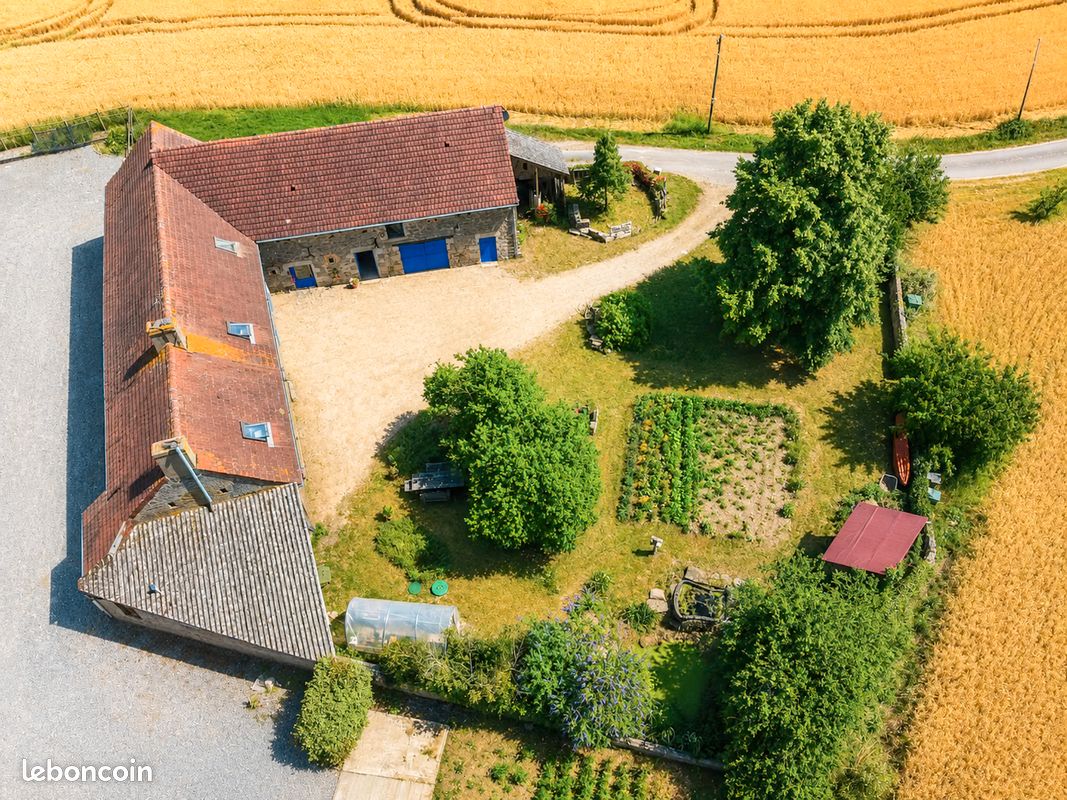 Maison 6 pièces 136 m² · à Douillet · 136 m² · 156 000 €