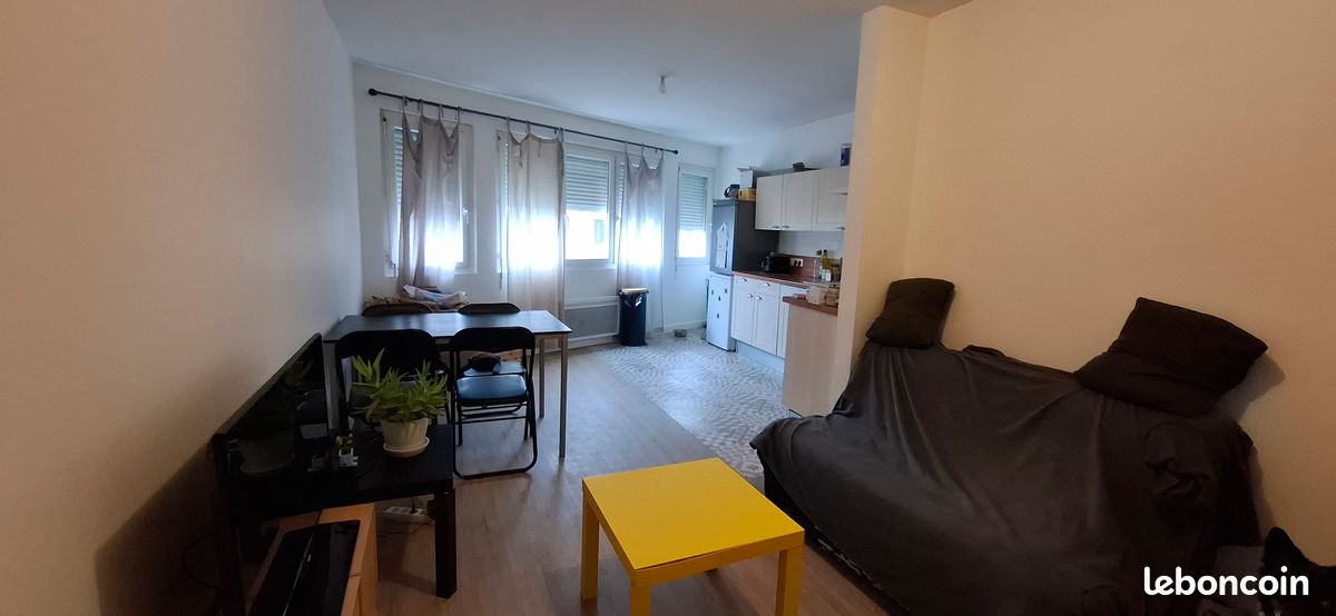 Appartement 3 pièces 52 m² · à Saintes · 52 m² · 650 €/mois