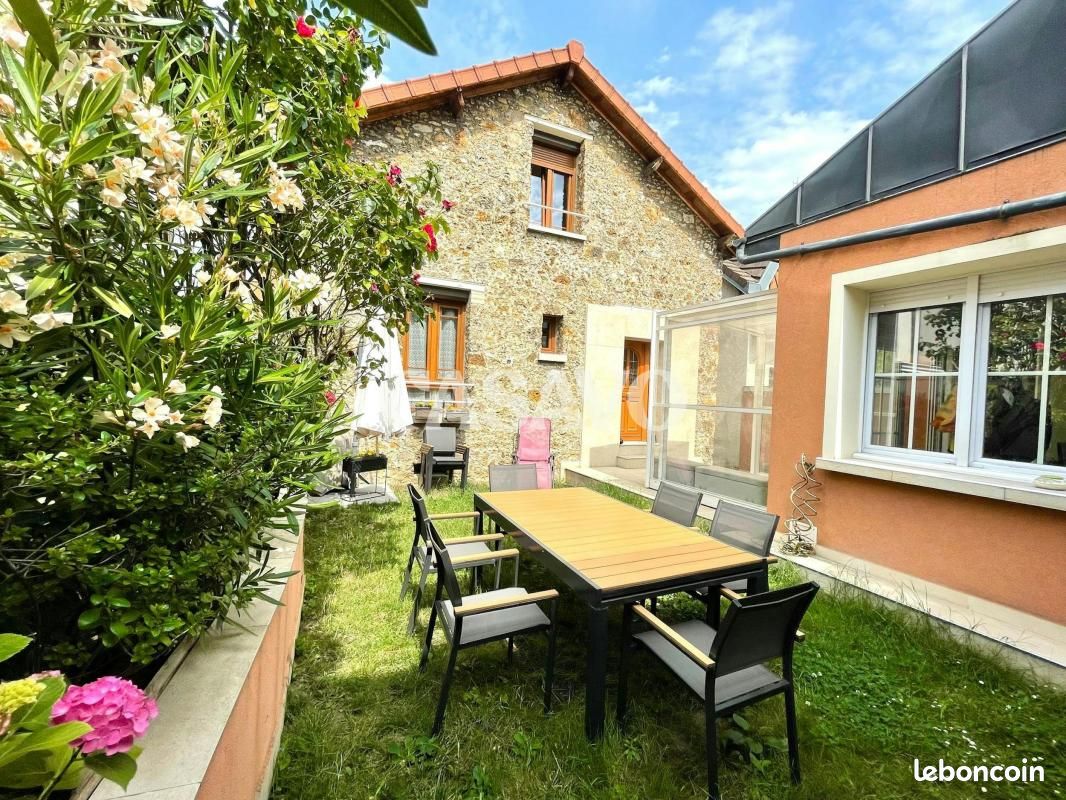 Maison 8 pièces 200 m² · à Malakoff · 200 m² · 990 000 €