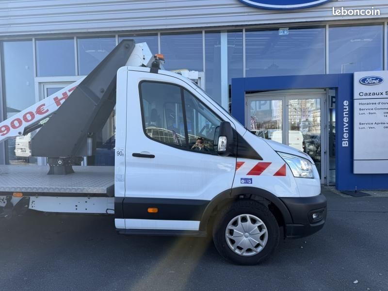 Ford Transit 2T CCb TRANSIT 2T CHASSIS 130CH P350 L4 NACELLE (image 2)