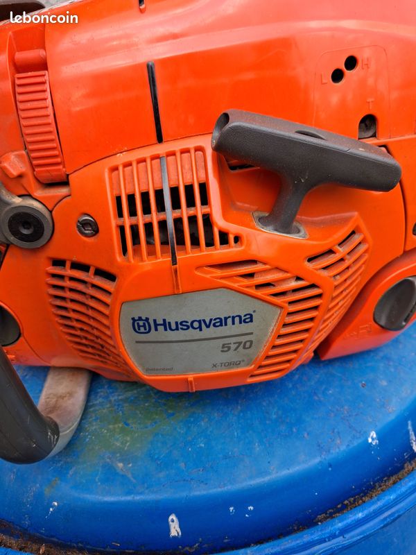 A vendre Tronçonneuse HUSQVARNA 570 professionnel guide de 50 plus une chaine neuve (image 4)