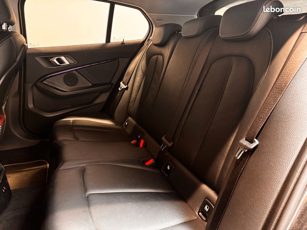 BMW SERIE 1 1.5 118 I 140 LUXURY DKG BVA / SIEGES CHAUFFANTS / APPLE CARPLAY / AFFICHAGE TÊTE HAUTe (image 8)