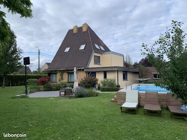Villa 8 pièces 230 m²
