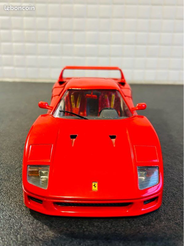 Voiture Miniature de Collection - BBURAGO 1/18 - FERRARI FXX-K - Rouge