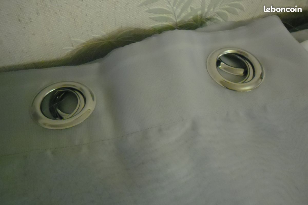 Rideaux a oeillets (image 1)