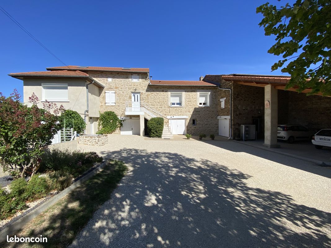 Maison 9 pièces 141 m² · à Annonay · 141 m² · 480 000 €