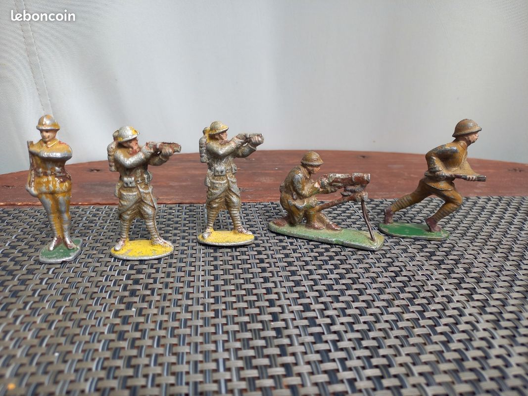 Quiralu lot 5 soldats (image 1)