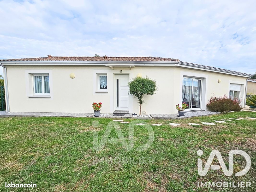 Maison 4 pièces 110 m² · à Brach · 110 m² · 369 400 €