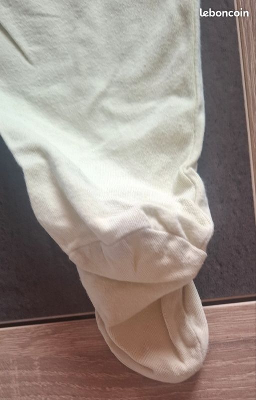 Pyjama. Taille 18 mois. Marque Kitchoun
2 (image 11)