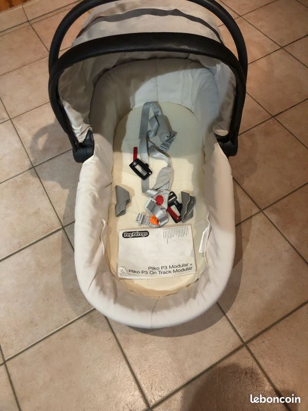 POUSSETTE "PEG PEREGO" Complète (image 3)