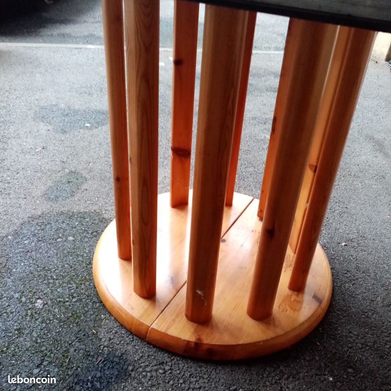 Table (image 1)