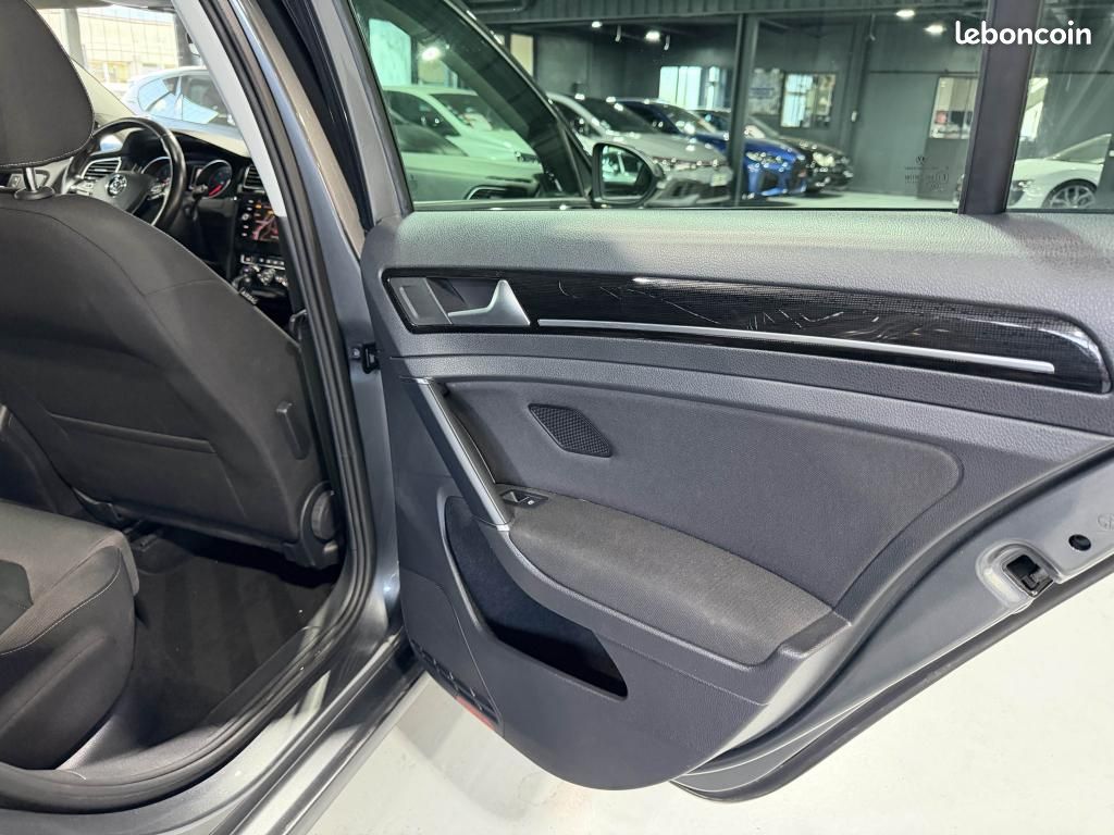 VOLKSWAGEN GOLF 7 2.0 TDI 150 ch DSG 7 R line PHASE 2 (image 24)