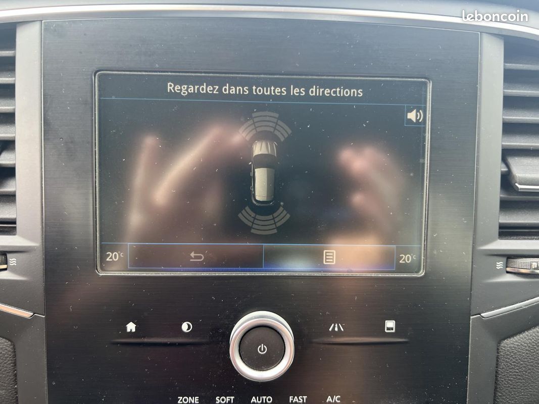 RENAULT MEGANE IV 1.5 dCi - 90 Business (Distri 2025) (image 21)