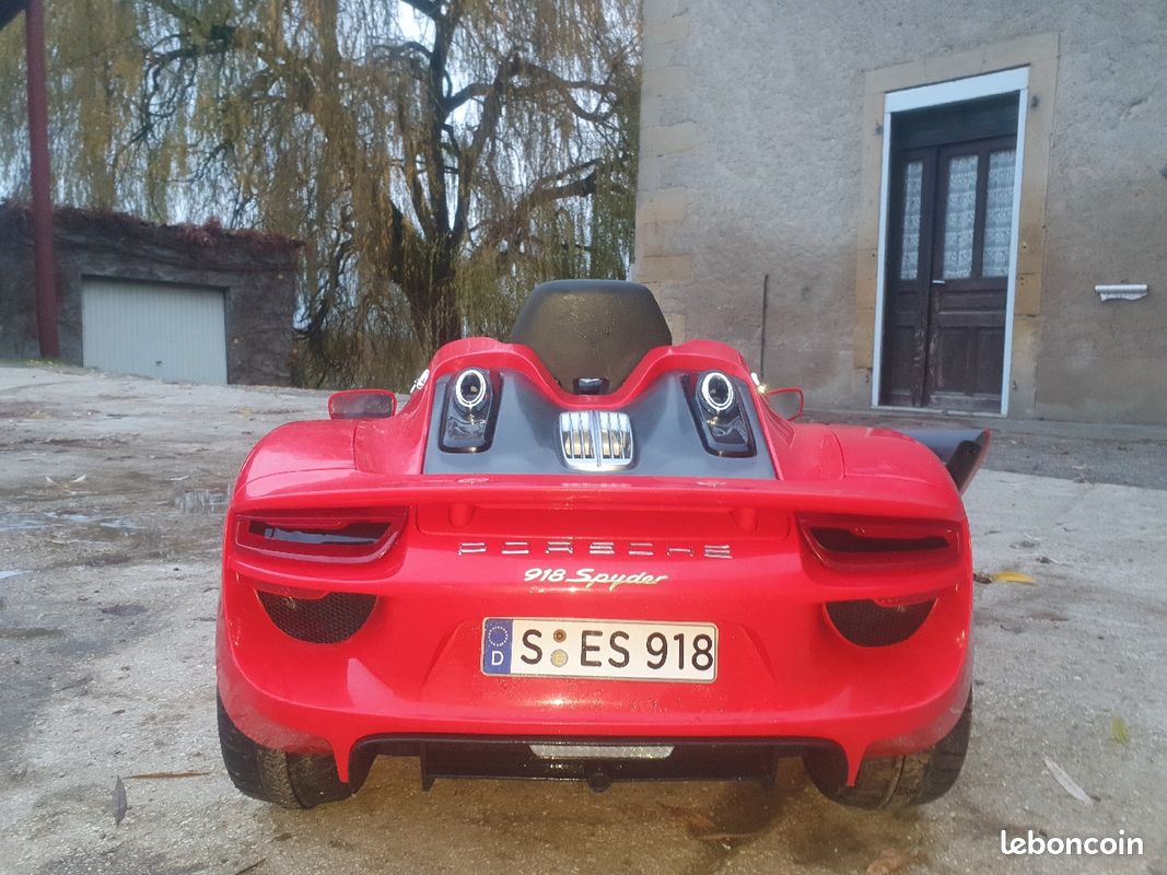 Voiture électrique enfant rouge Porsche (image 4)