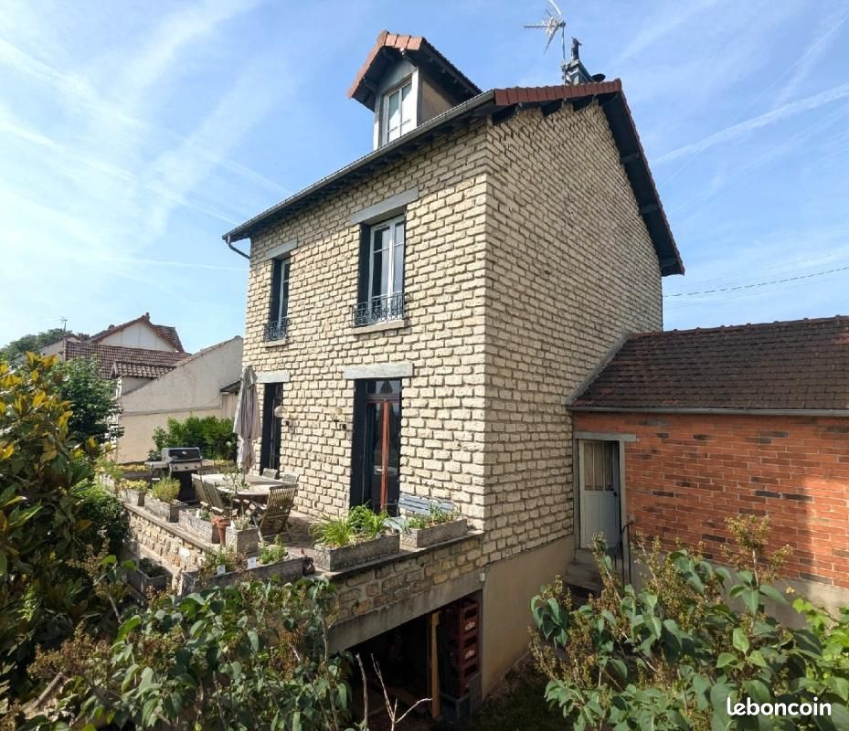 Maison 5 pièces 111 m² · à Mantes-la-Jolie · 111 m² · 399 900 €