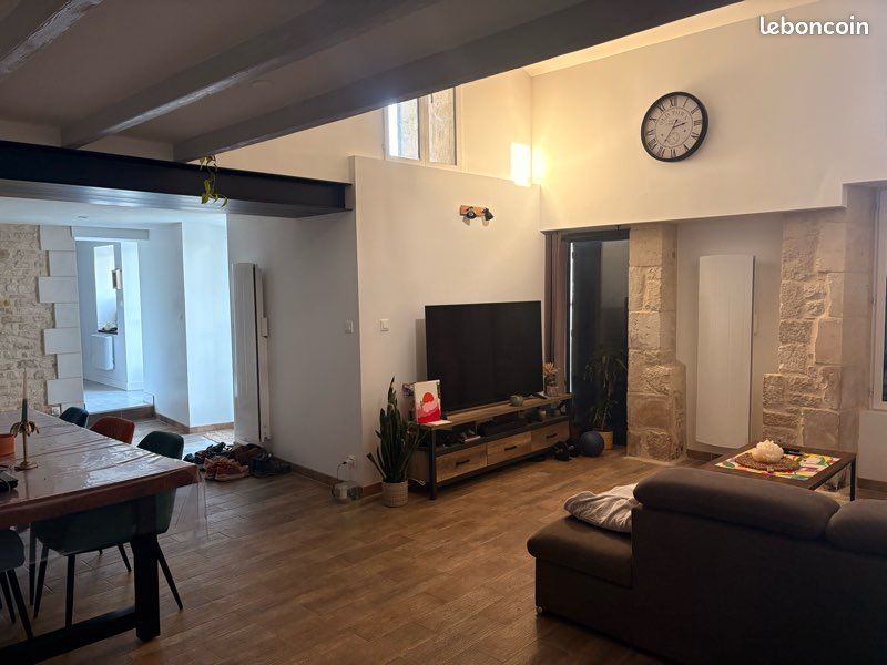 Maison 4 pièces 157 m² · à Chef-Boutonne · 157 m² · 162 000 €