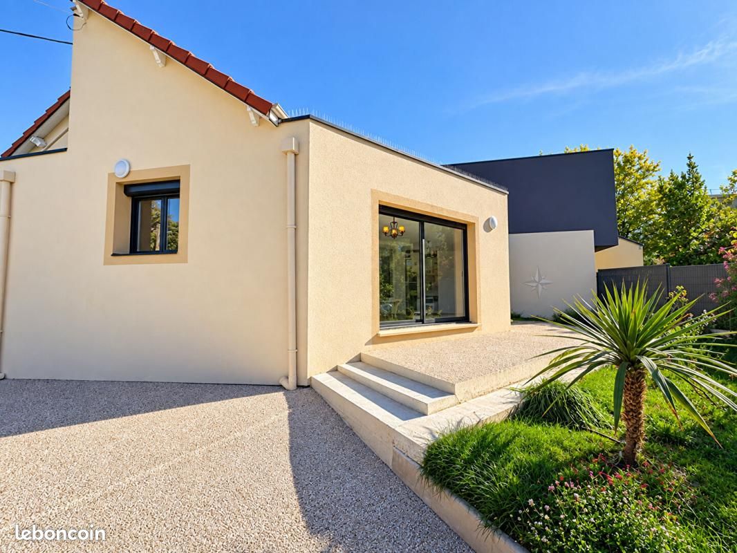 Maison 5 pièces 110 m² · à Mantes-la-Ville · 110 m² · 299 990 €
