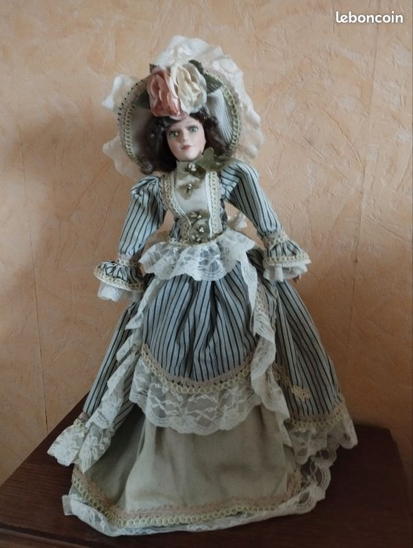 Poupée Ancienne En Porcelaine 37 Cm - Belle Pièce De Collection (Voir Photos)