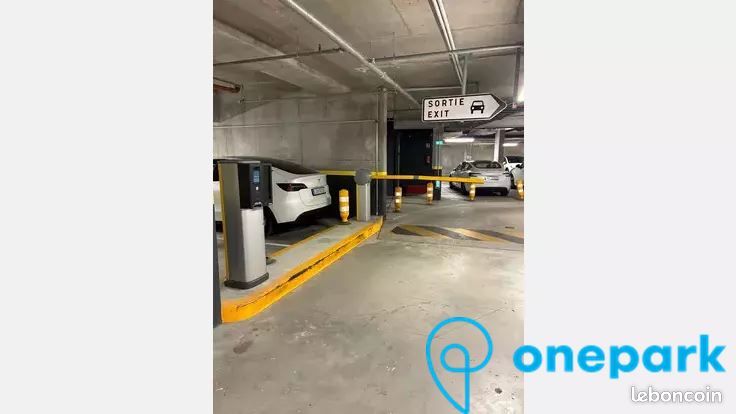 Parking 12 m² · à Montévrain · 12 m² · 115 €/mois