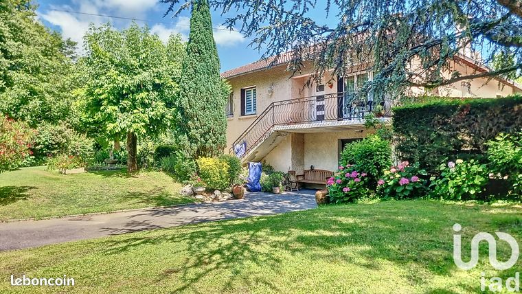 Maison 5 pièces 140 m²