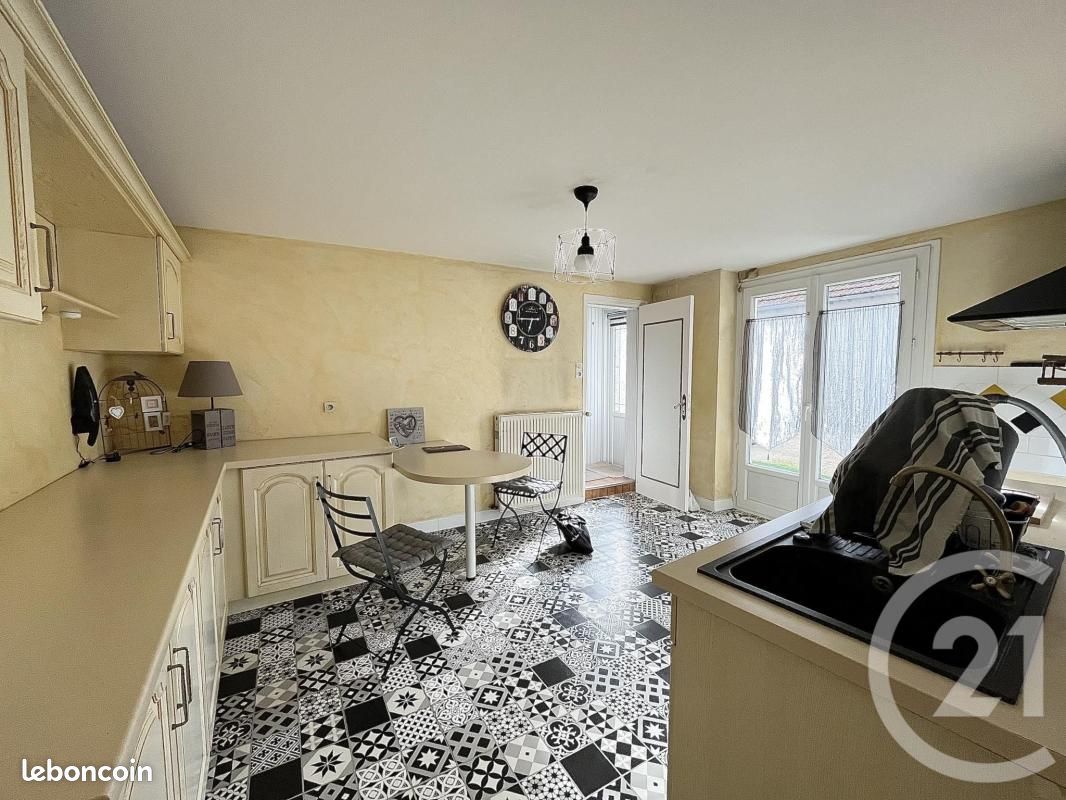 Maison 4 pièces 114 m² - Châtellerault 86100 (image principale 6)