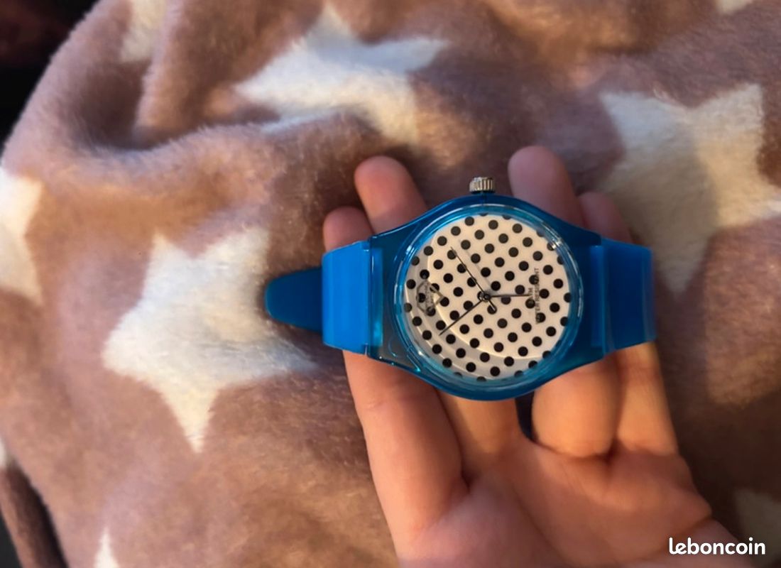 Montre bleu femme (image 1)
