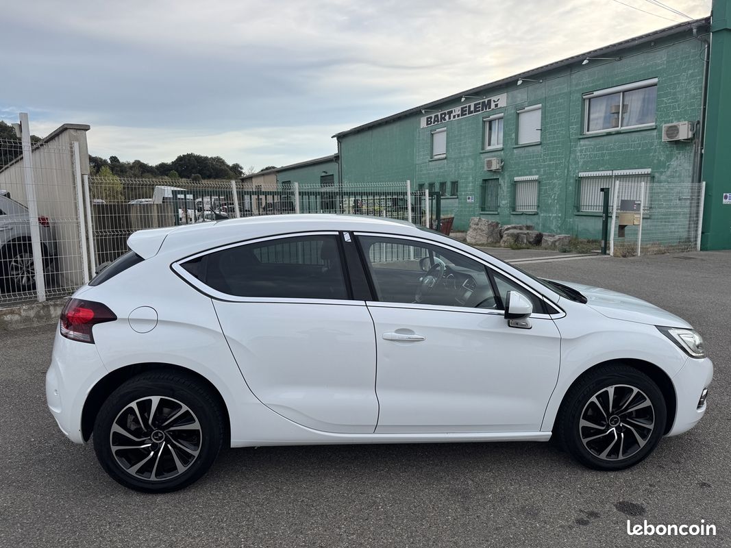 Citroen DS4 1.6 BLUEHDI 120CH SO CHIC S&S (image 7)