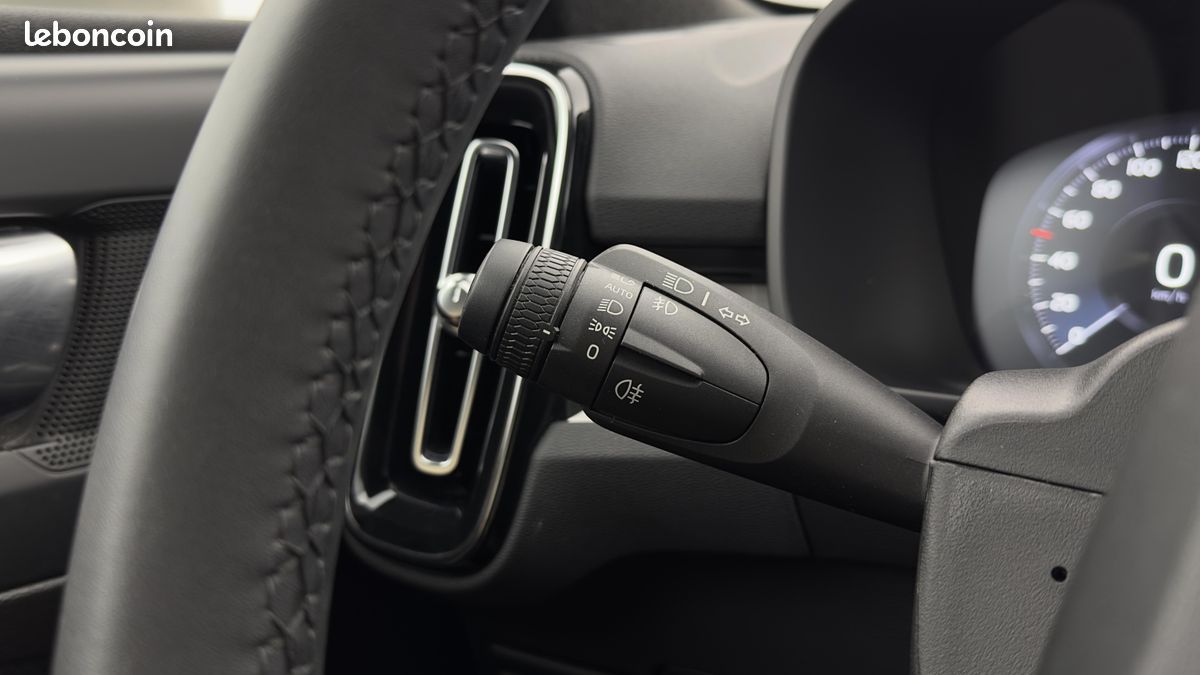 VOLVO XC40 T4 Recharge 129+82 ch DCT7 Start (image 20)