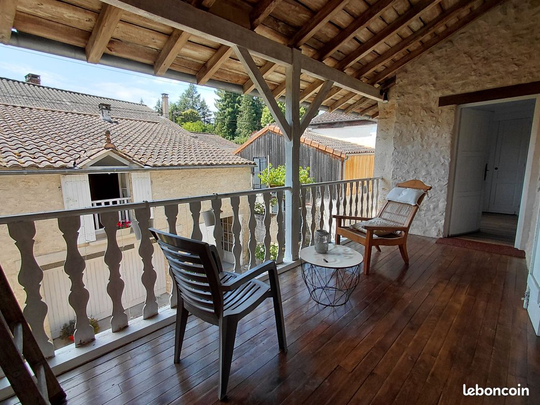Maison 5 pièces 121 m² · à Château-l'Évêque · 121 m² · 167 000 €