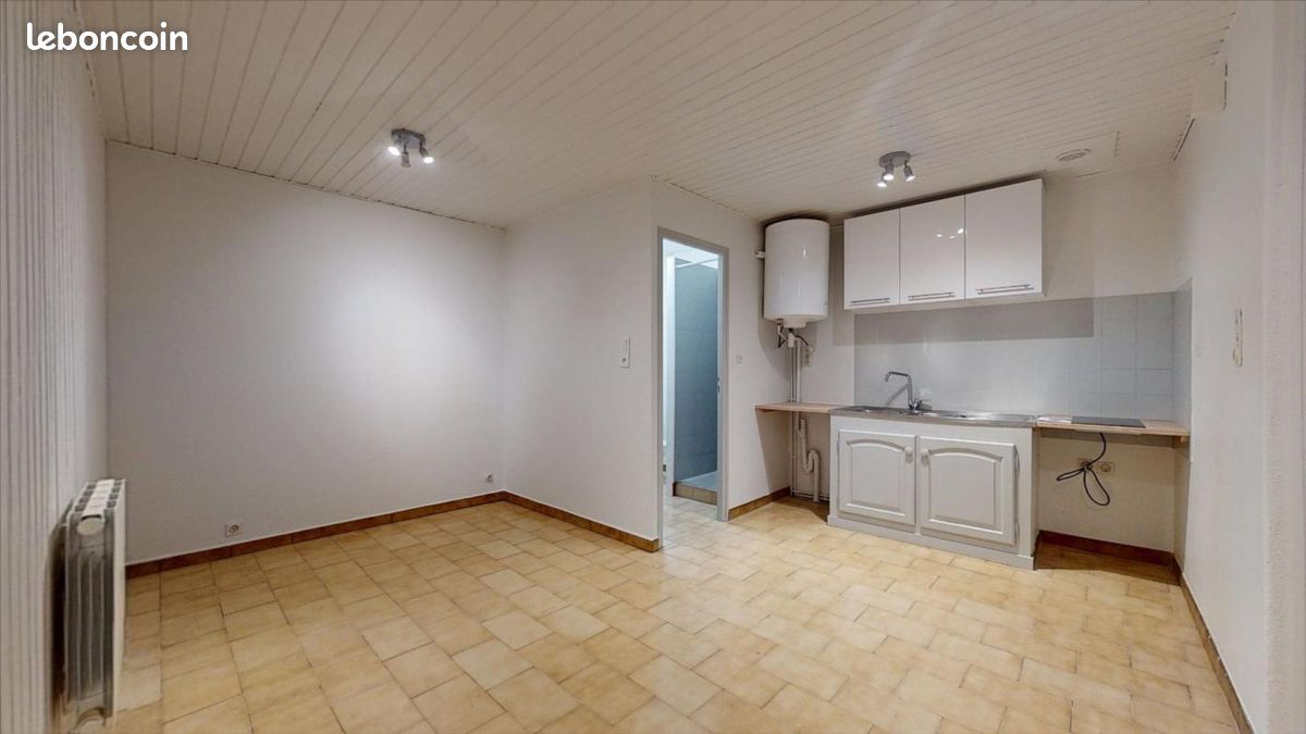 Appartement 1 pièce 24 m² · à Besançon · 24 m² · 350 €