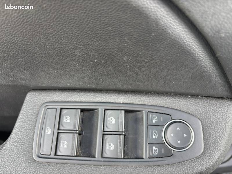 Renault Clio E-Tech full hybrid 145 Evolution (image 25)