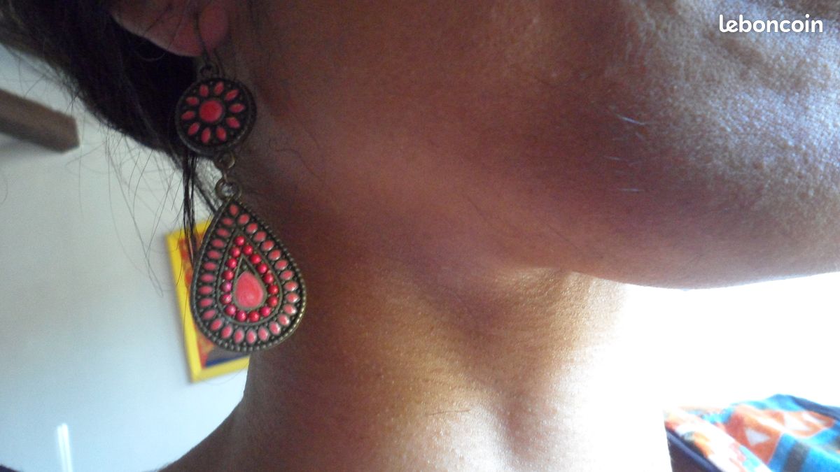 Boucles d'oreilles roses et rouges (image 3)