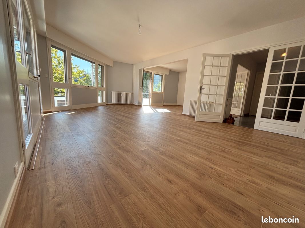 Appartement 5 pièces 130 m² · à Reims · 130 m² · 1 550 €