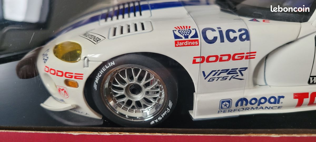 DODGE VIPER GTS-R #53 de 1999 1/18 AUTOart 89921 voiture miniature de collection