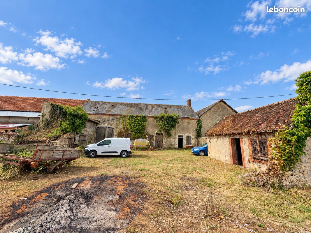 Maison 5 pièces 147 m² · à Suèvres · 147 m² · 45 000 €