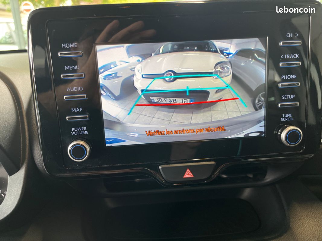 Toyota yaris 120 vvt-i dynamic business 5p 2023 (image 6)