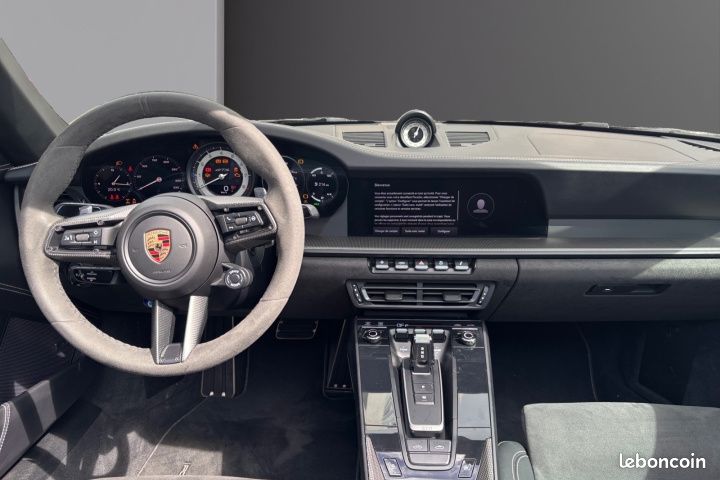 PORSCHE 911 TARGA 4 3.0i 480 PDK GTS BLACK EDITION (image 2)