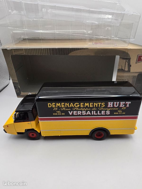 Camion Miniature Berliet Stradair 1/43 IXO Altaya - Déménagements Huet - Occasion