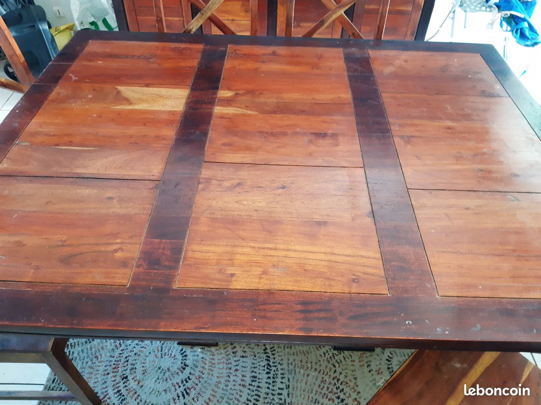 Table en bois (image 2)