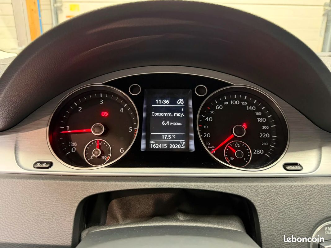Volkswagen Passat CC 2.0 TDI 150ch BVM6 Business - Entretien à jour - Carplay - Embrayage et distribution Neuf - Radar AV/AR - Sièges électriques (image 28)
